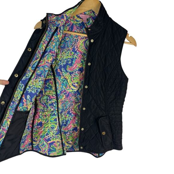 Lilly Pulitzer Quilted Black Getaway Vest Hot Spot Print Lining Women's Medium - Picture 3 of 13